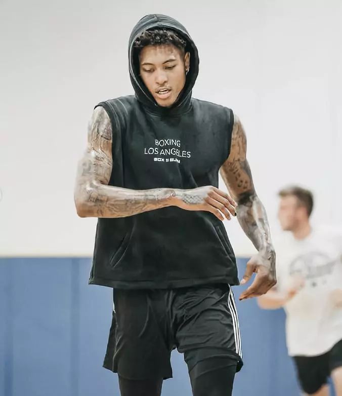 波兰媒体：莱万妻子经常分享跳交际舞的视频，引发了夫妻争吵